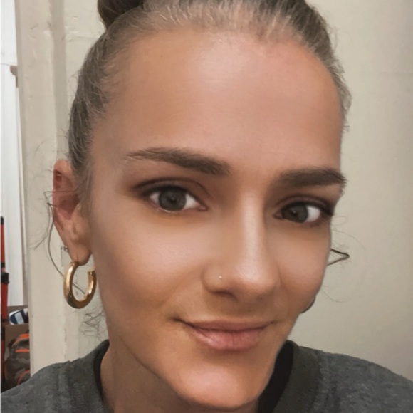 Meet your Posher, Tracy - Picture 1 of 6